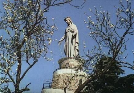 La statue de Notre-Dame du Liban, à Harissa