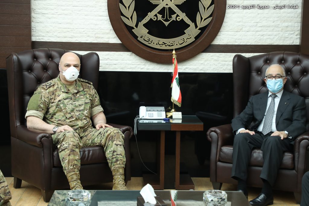 Le général Joseph Aoun, avec Marwan Sehnaoui.